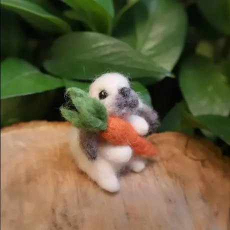 🐰🥕Felted Lop Eared Bunny With Carrot - Image 3