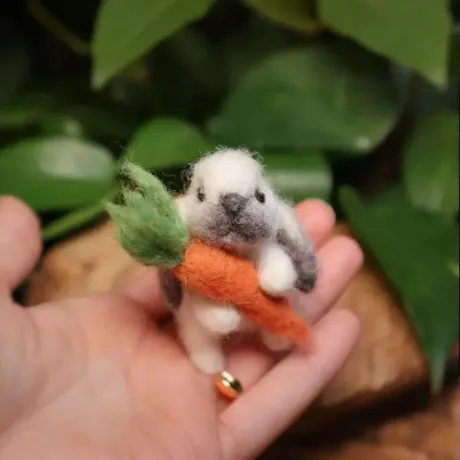 🐰🥕Felted Lop Eared Bunny With Carrot - Image 5